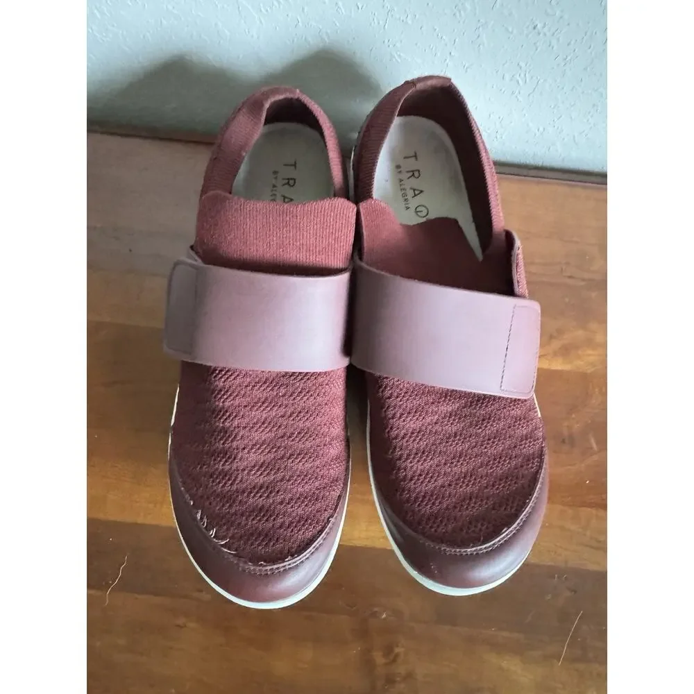 Traq by Alegria Qwuik Wine Waves Strap Slip On Sneakers Womens 42 Walking Casual